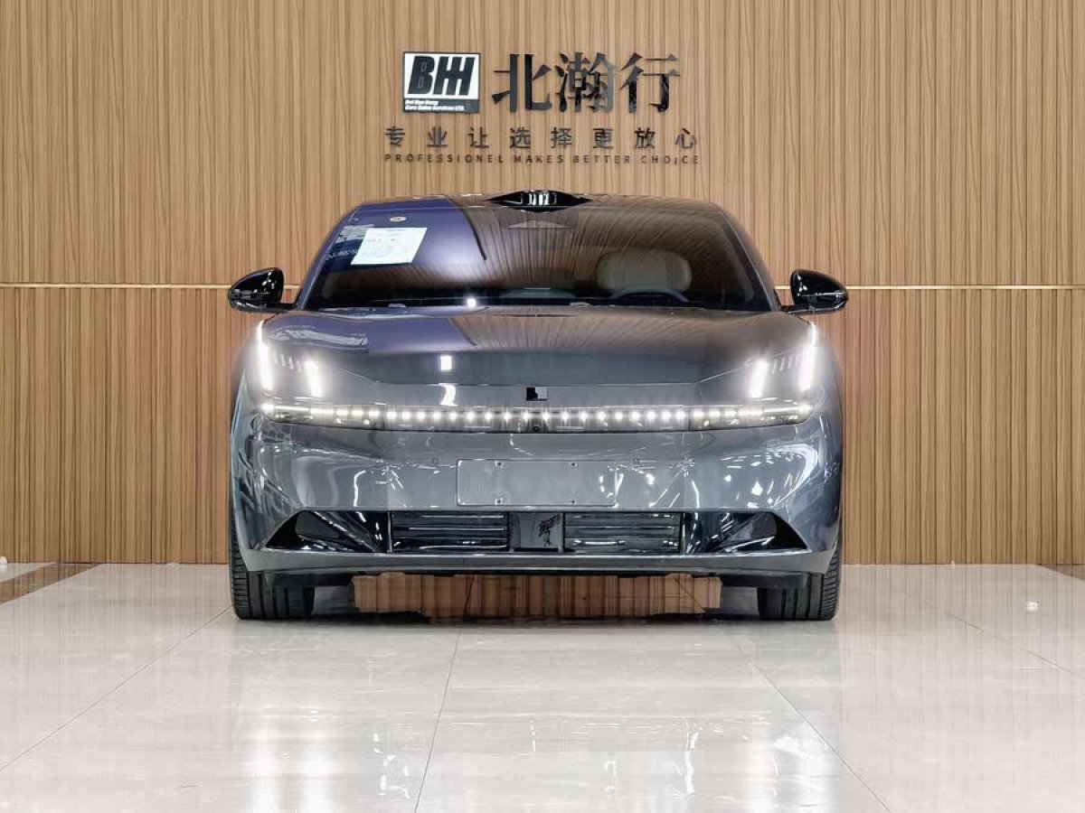 領(lǐng)克 領(lǐng)克Z10  2025款 95kWh 702km四驅(qū)智駕Ultra圖片