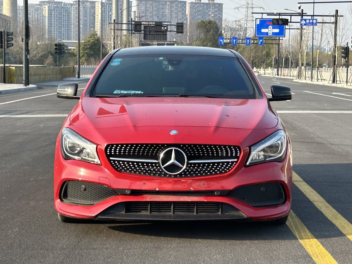 2017年4月奔馳 奔馳CLA級(jí)  2016款 改款 CLA 220 4MATIC