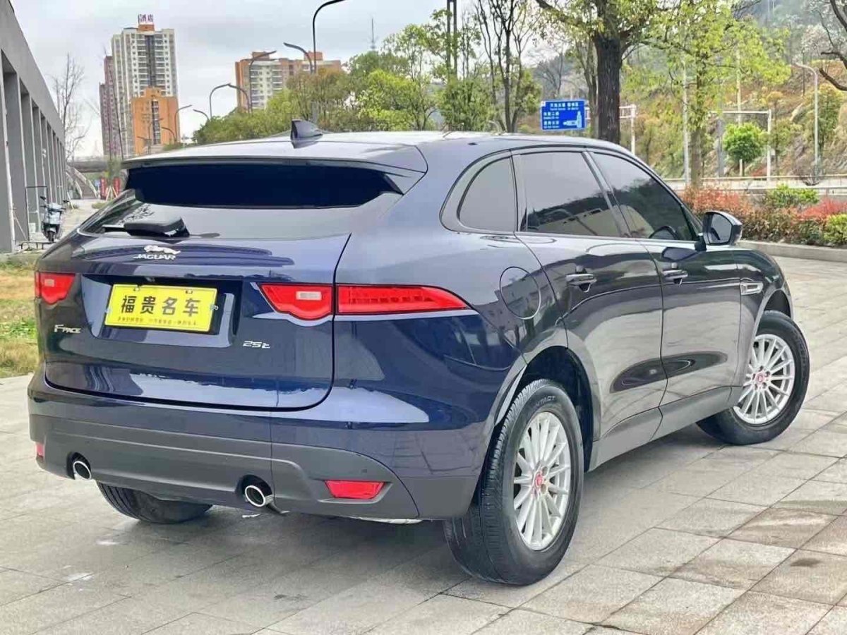 2017年8月捷豹 F-PACE  2020款 2.0T 都市尊享版