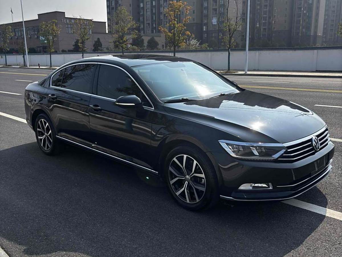 大眾 邁騰  2019款  330TSI DSG 領(lǐng)先型 國(guó)VI圖片