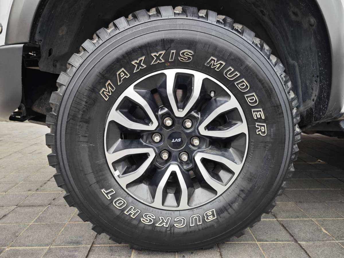 福特 F-150  2011款 6.2L SVT Raptor SuperCrew圖片