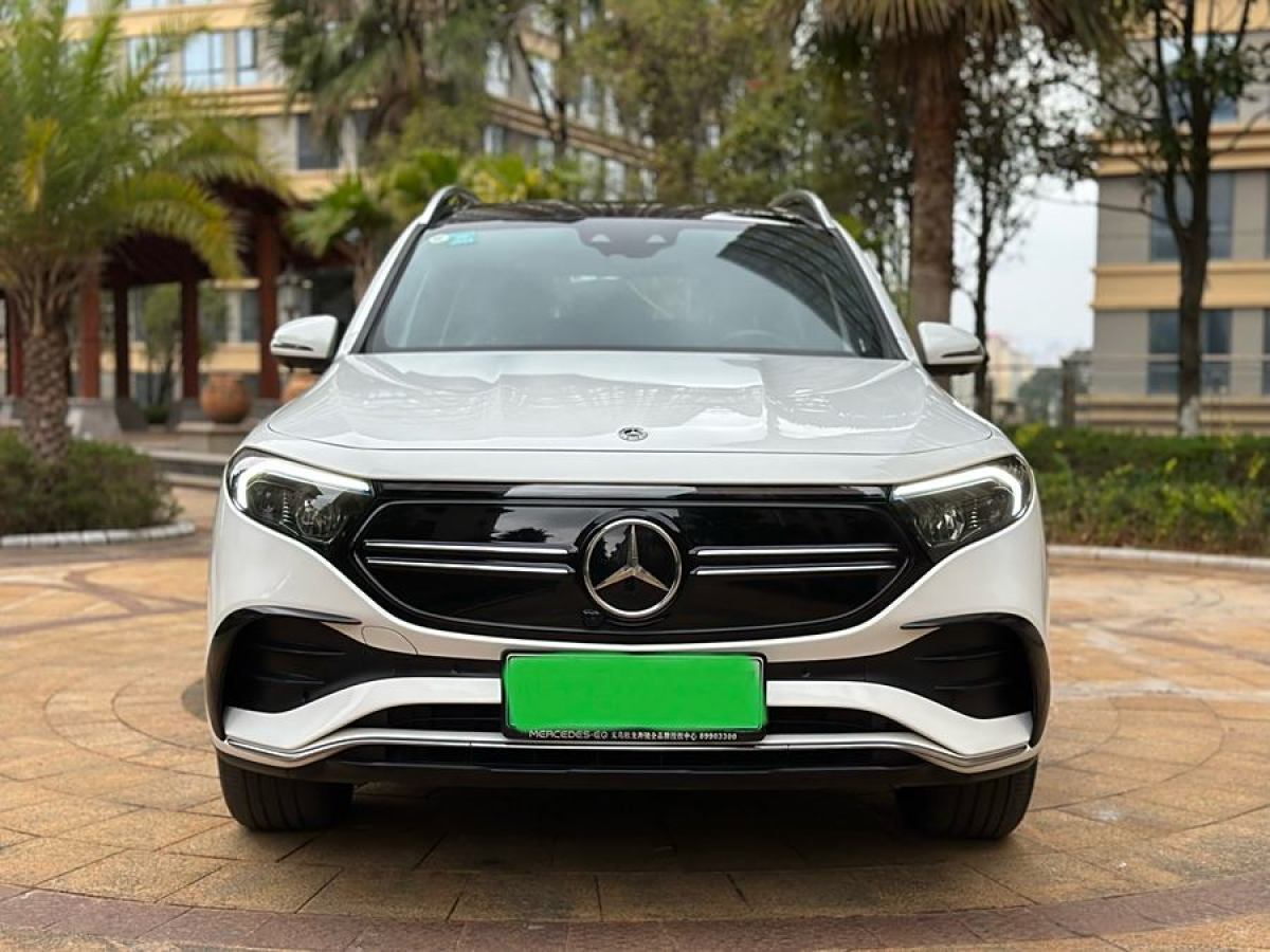 奔馳 奔馳EQB  2022款 EQB 350 4MATIC 首發(fā)特別版圖片