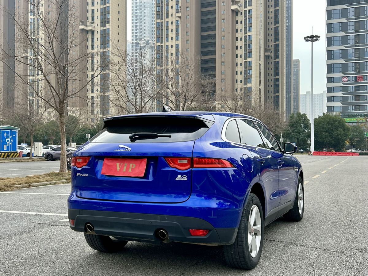 2020年8月捷豹 F-PACE  2020款 2.0T 賽旗版