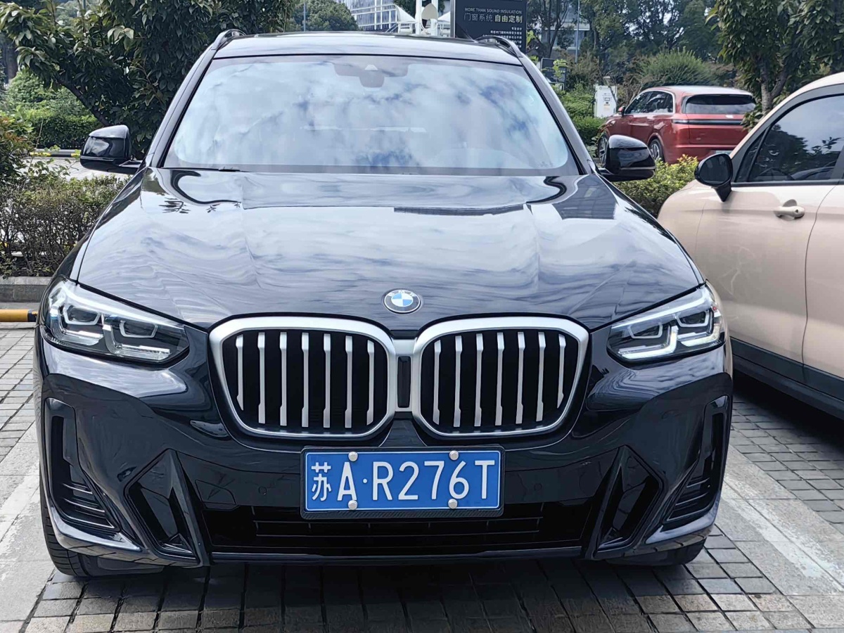 2022年5月寶馬 寶馬X3  2022款 xDrive30i 領(lǐng)先型 M曜夜套裝