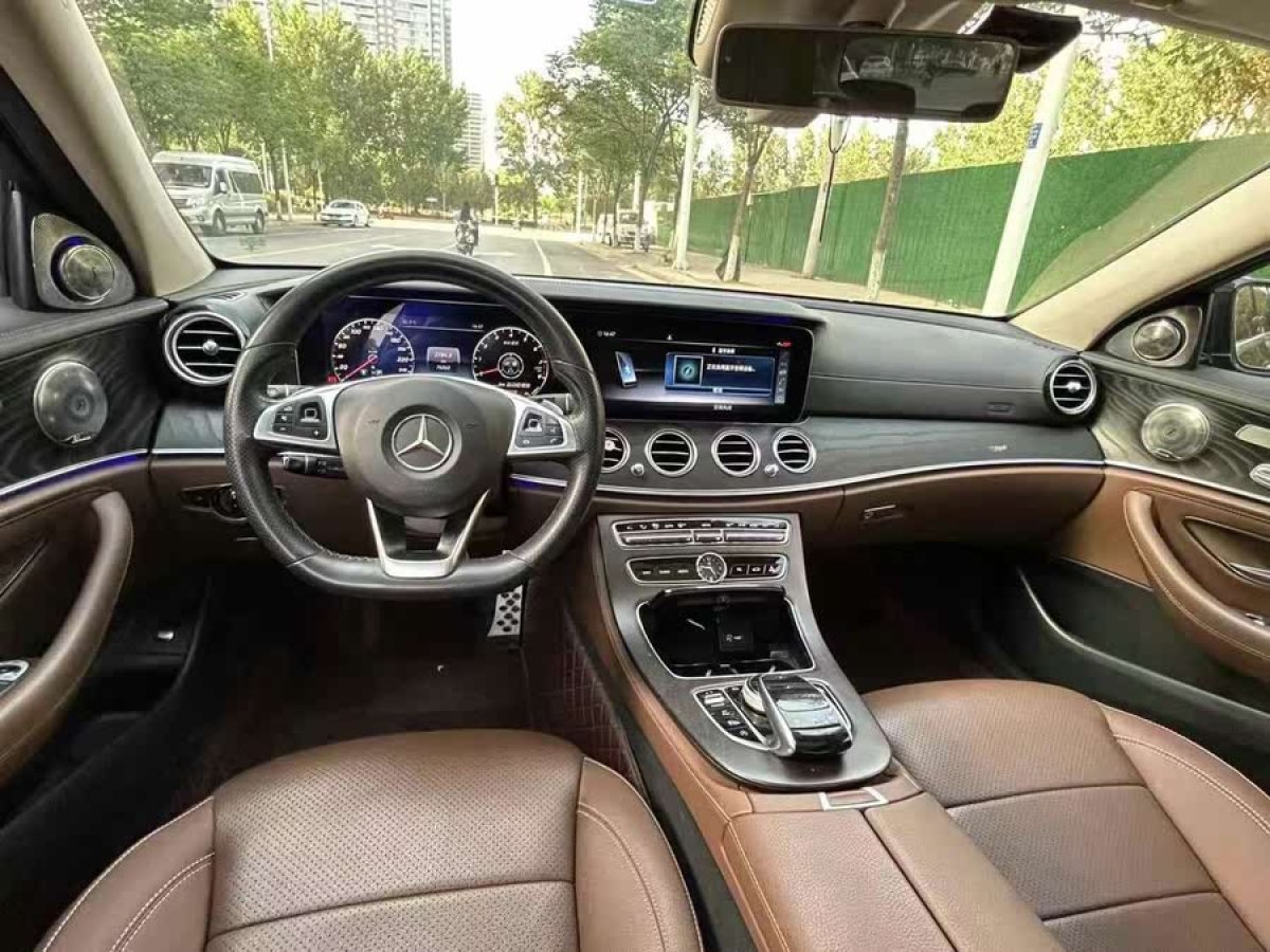 奔馳 奔馳E級(jí)  2019款 改款 E 300 L 豪華型圖片