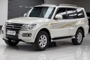 帕杰羅 三菱 3.0L 自動標準版 國V