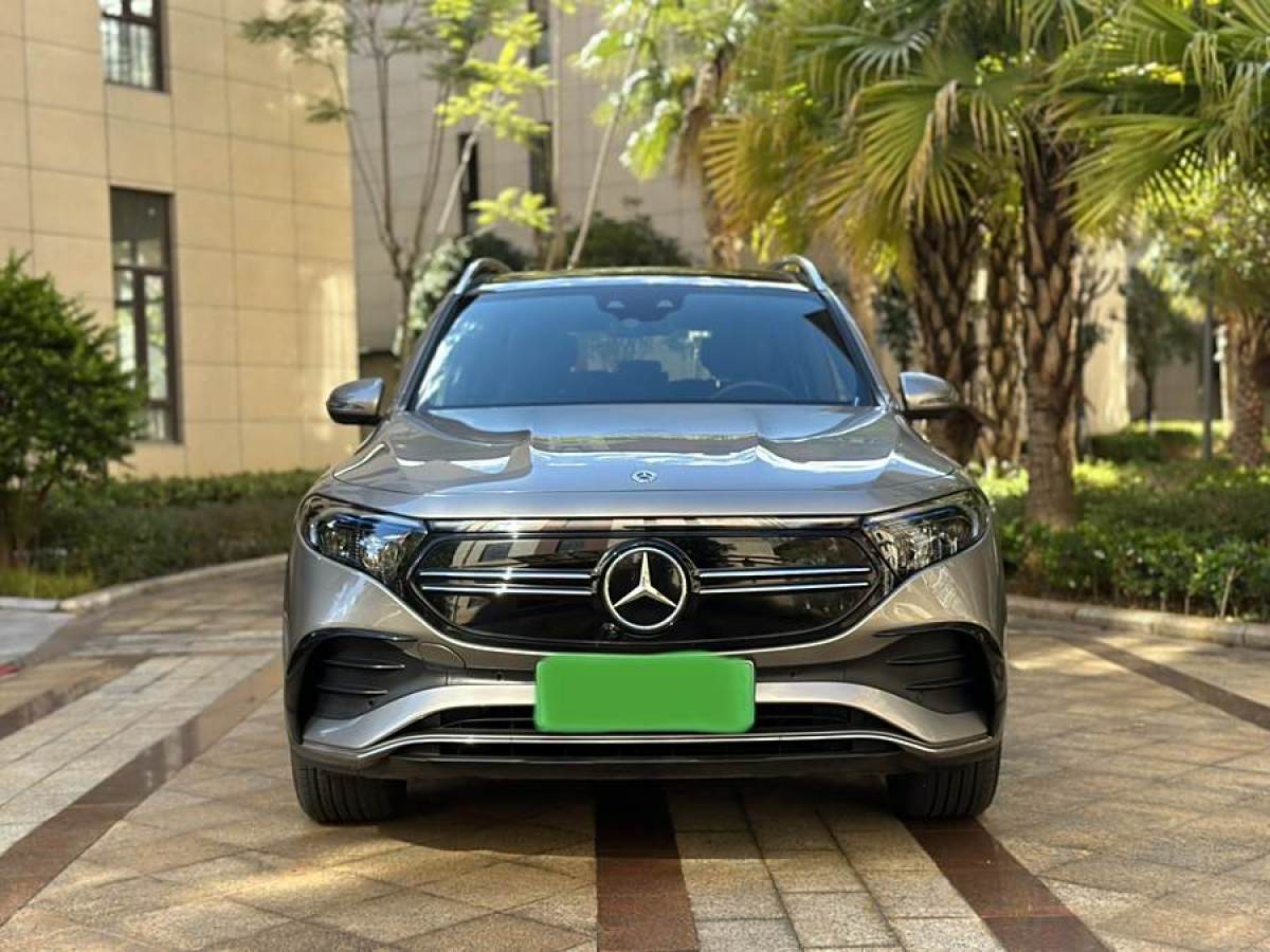 奔馳 奔馳EQB  2022款 EQB 350 4MATIC 首發(fā)特別版圖片