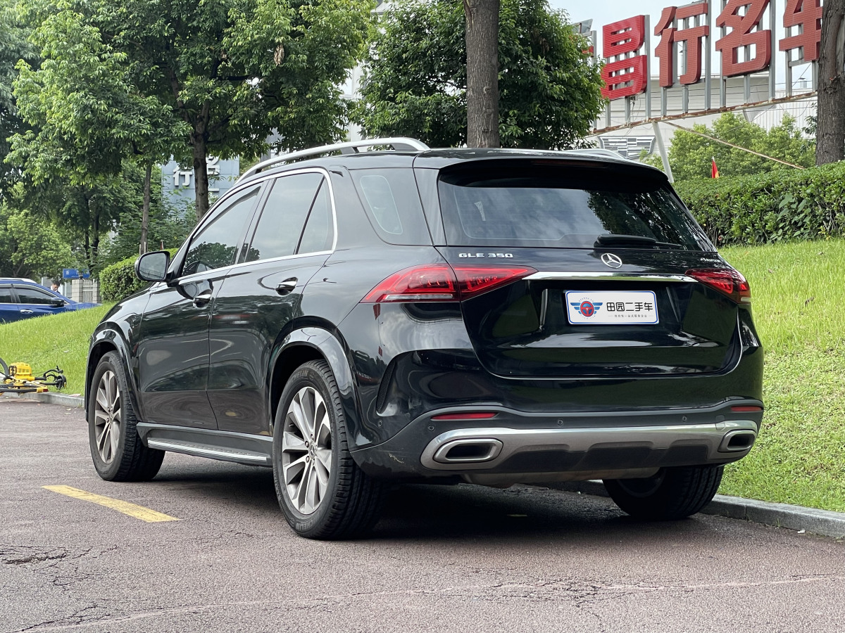 奔馳 奔馳GLE  2022款 改款 GLE 350 4MATIC 時(shí)尚型圖片