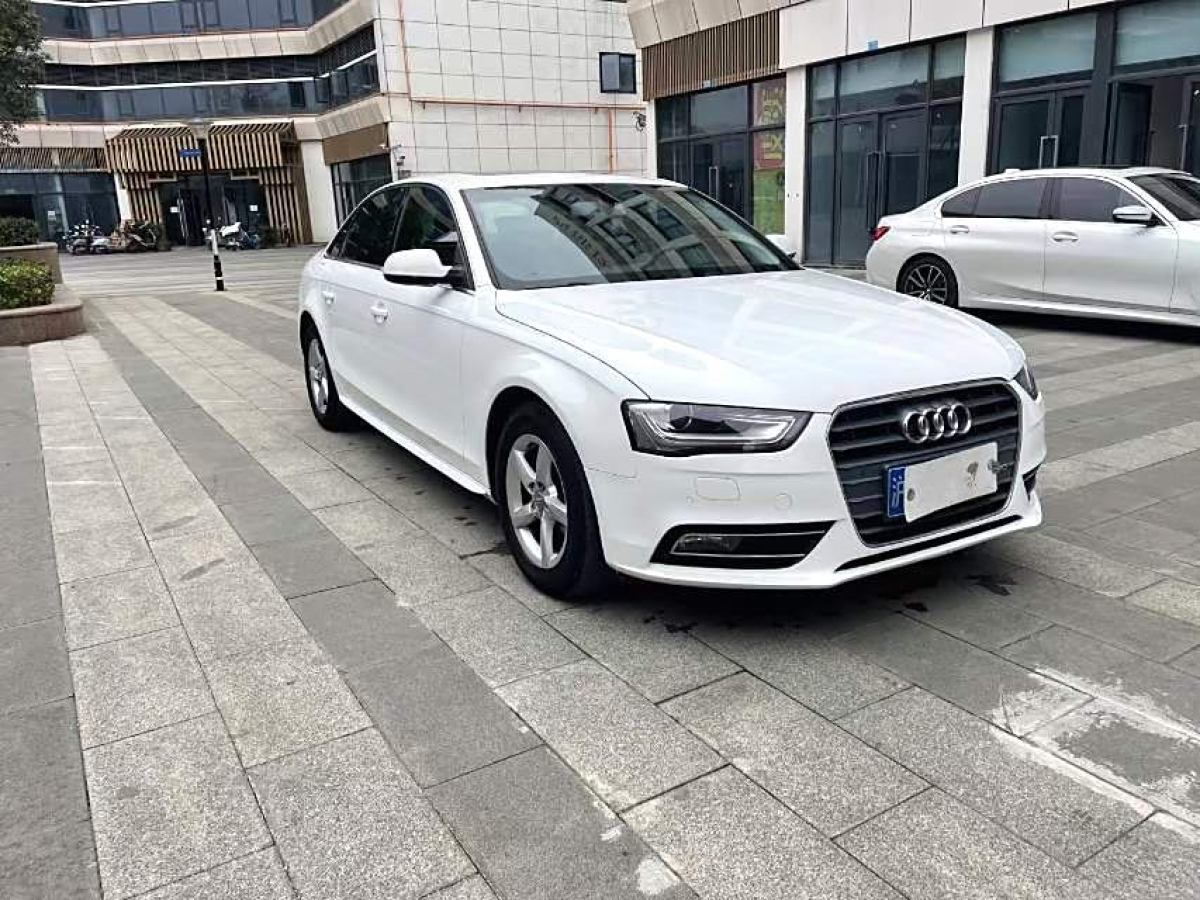 奧迪 奧迪A4L  2015款 35 TFSI 自動標準型圖片