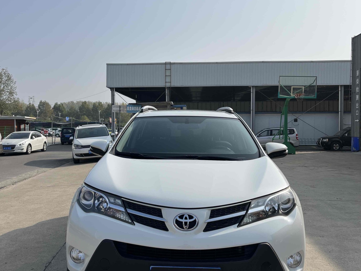 豐田 RAV4  2018款 榮放 2.0L CVT兩驅(qū)風(fēng)尚版圖片