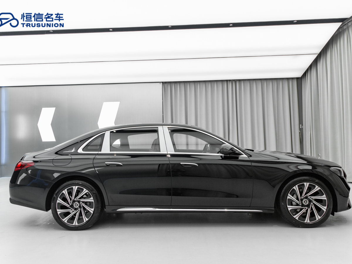 奔馳 奔馳E級(jí)  2024款 E 300 L 豪華型圖片