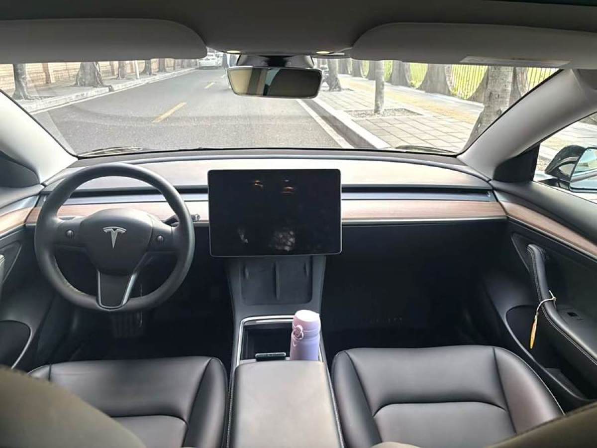 特斯拉 Model Y  2022款 改款 后輪驅(qū)動(dòng)版圖片