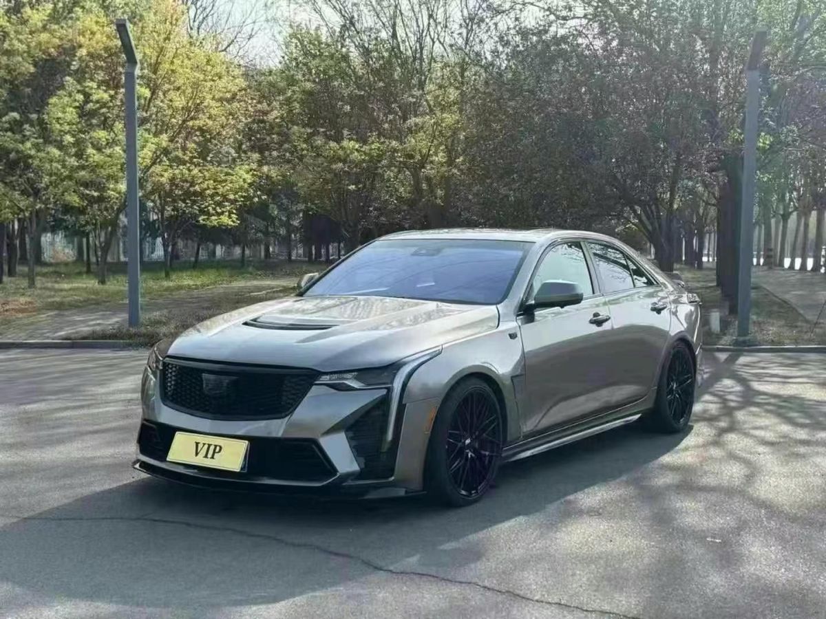 凱迪拉克 XT6  2021款 2.0T 七座兩驅(qū)豪華型圖片
