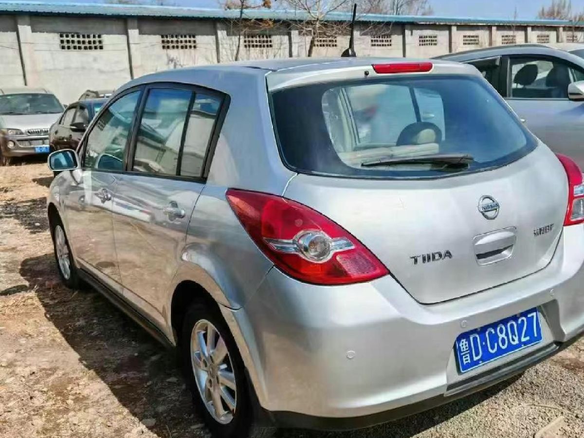 日產(chǎn) 頤達(dá)  2009款 1.6L 自動(dòng)科技版圖片