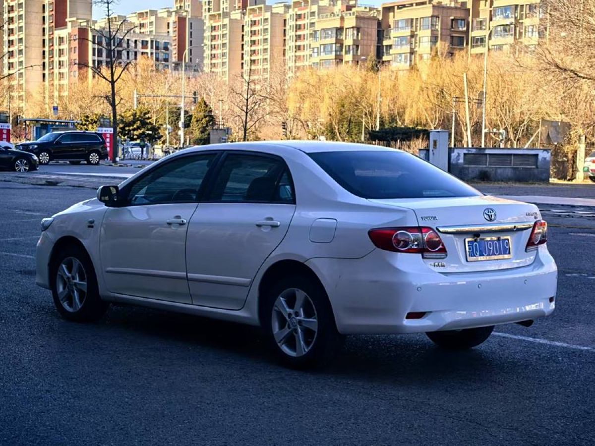 豐田 卡羅拉  2011款 1.8L CVT GLX-i導(dǎo)航版圖片