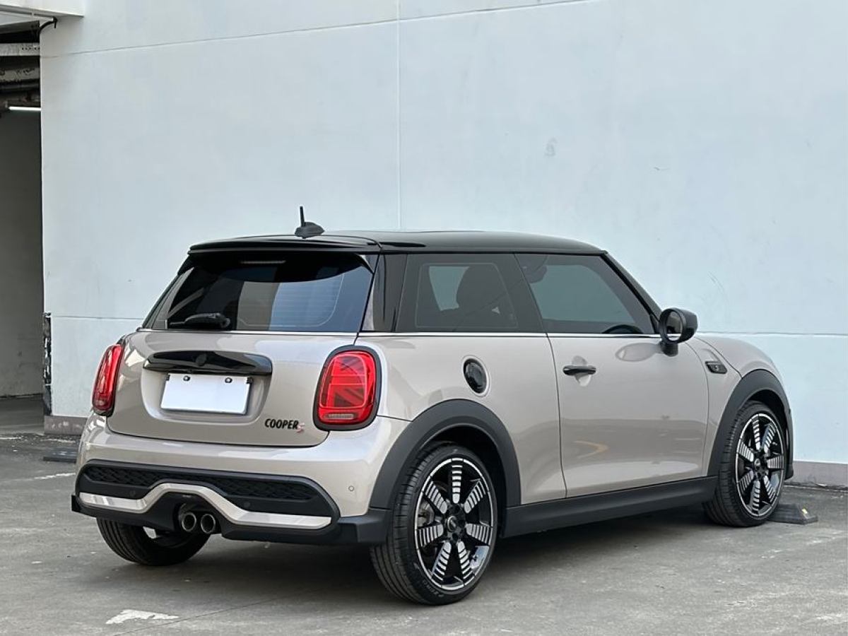 2024年7月MINI MINI  2023款 改款 2.0T COOPER S 藝術(shù)家