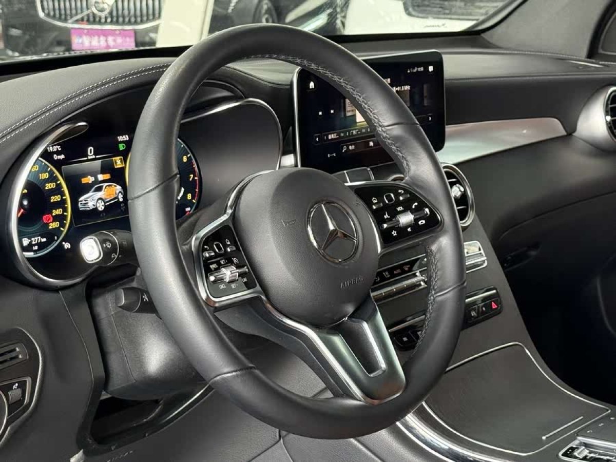 奔馳 奔馳GLC  2022款 改款 GLC 300 4MATIC 轎跑SUV圖片