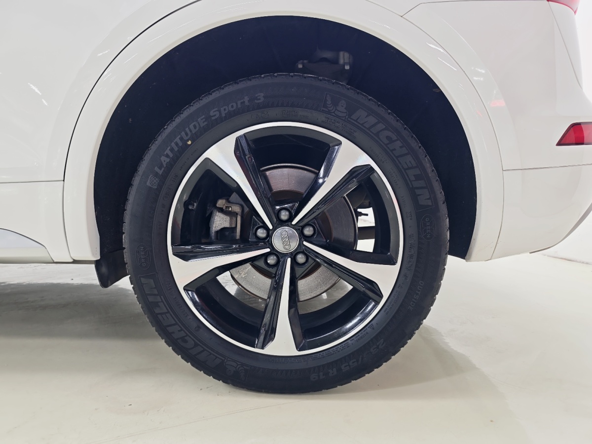 奧迪 奧迪Q5L  2018款  40 TFSI 榮享進(jìn)取型 國(guó)VI圖片