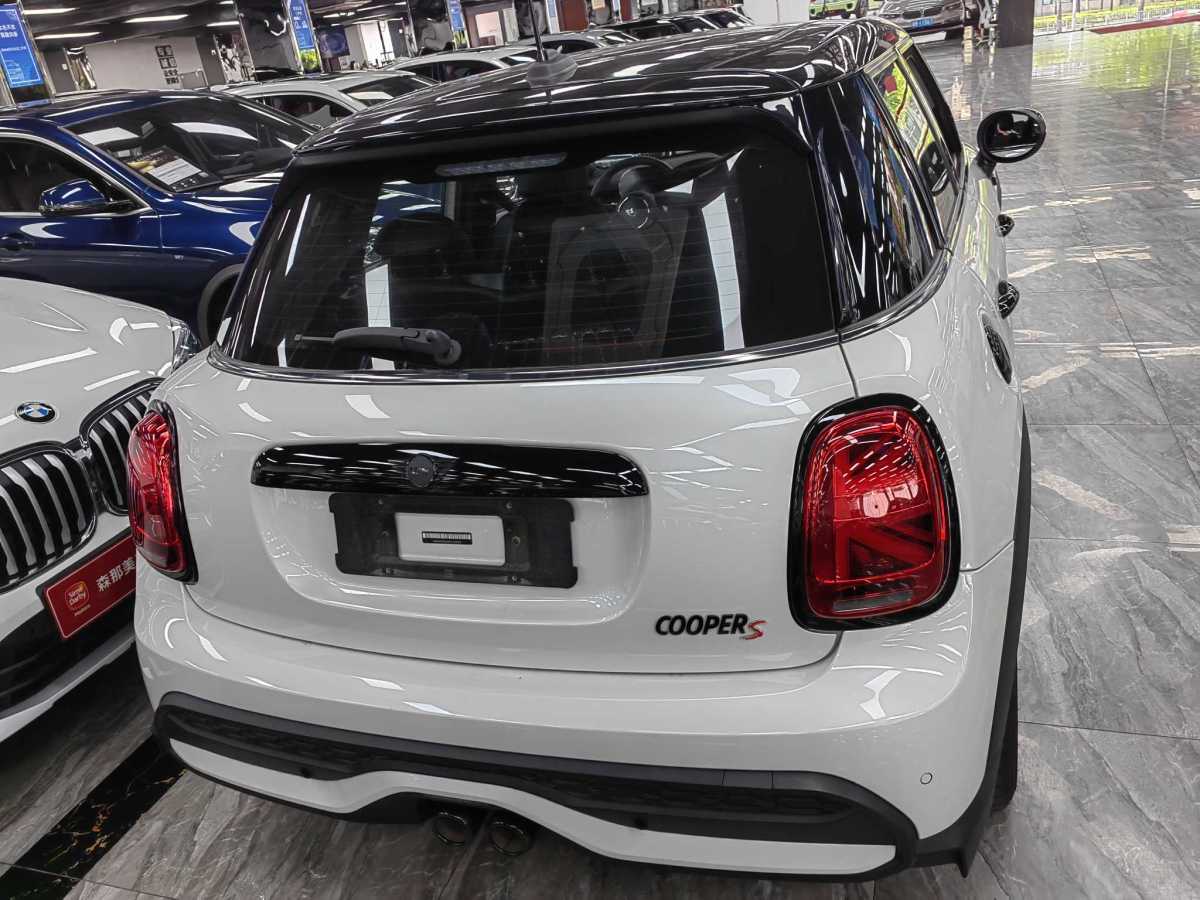 MINI MINI  2023款 2.0T COOPER S 藝術(shù)家 五門版圖片