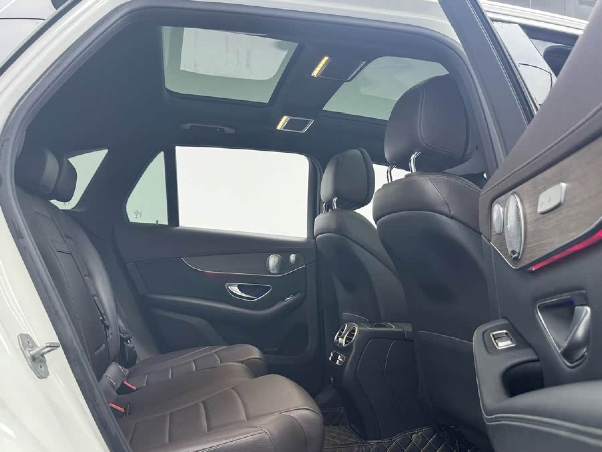 奔馳 奔馳GLC  2018款 改款 GLC 300 4MATIC 動感型圖片