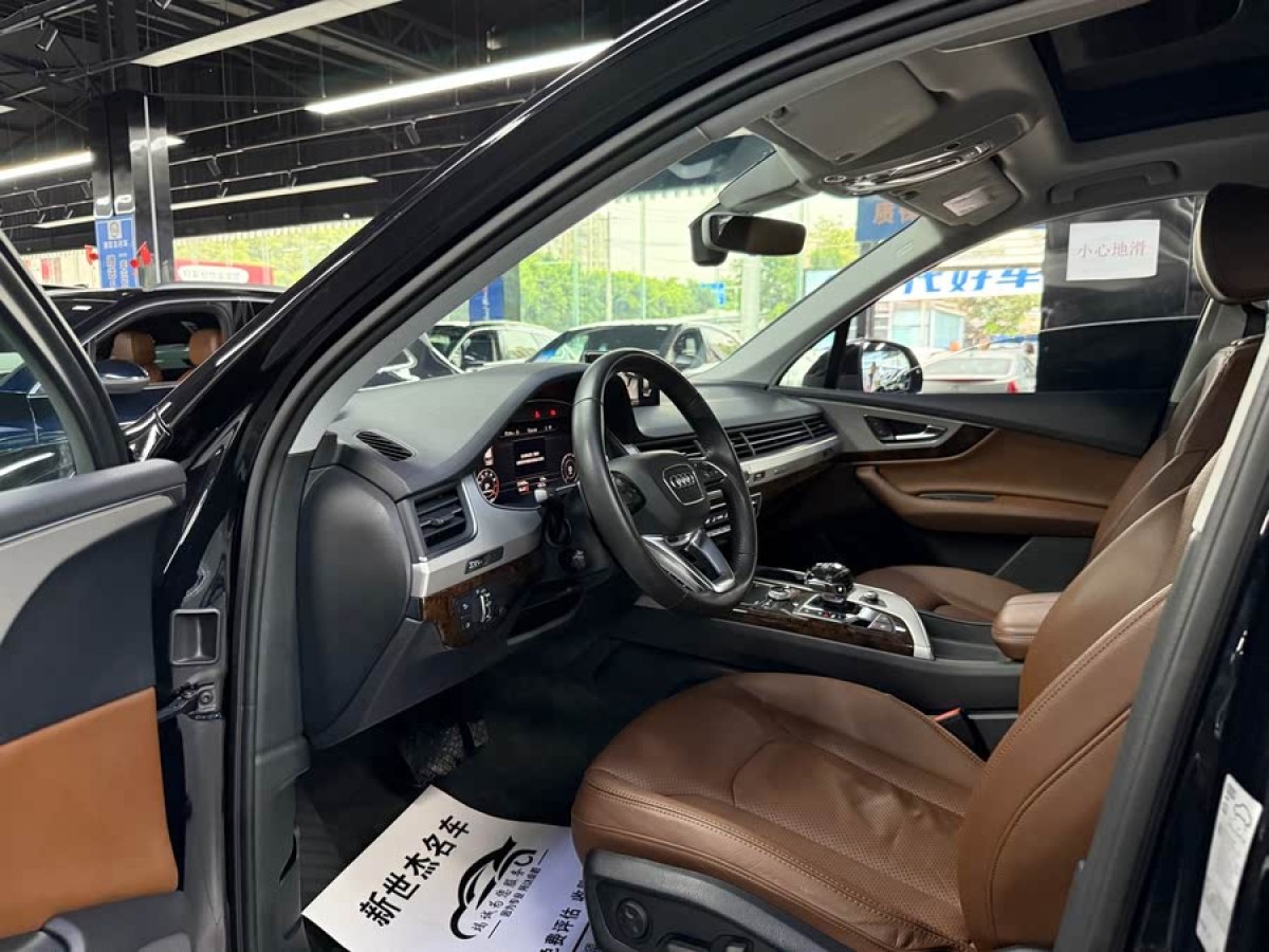 奧迪 奧迪Q7  2016款 45 TFSI S line運(yùn)動(dòng)型圖片