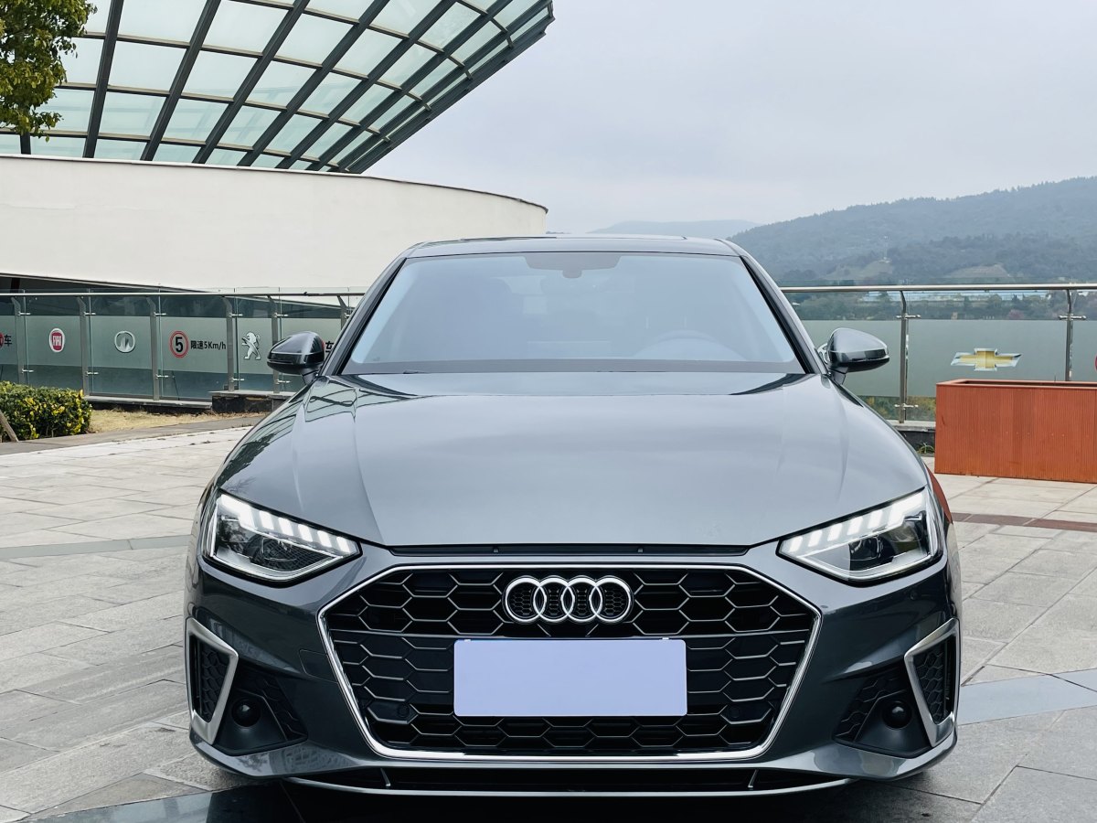 奧迪 奧迪A4L  2020款 40 TFSI 豪華動感型圖片