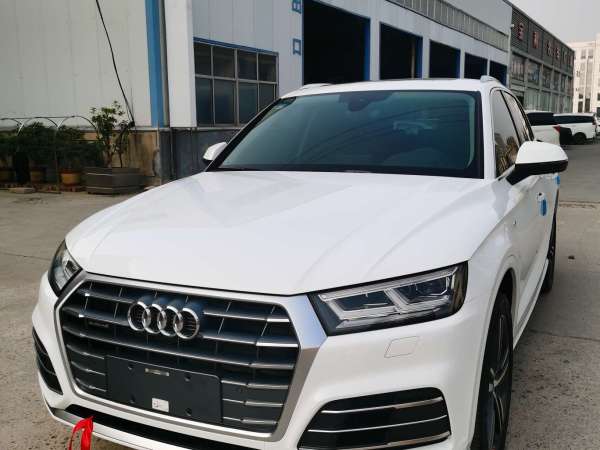 奥迪 奥迪Q5L  2020款 40 TFSI 荣享时尚型