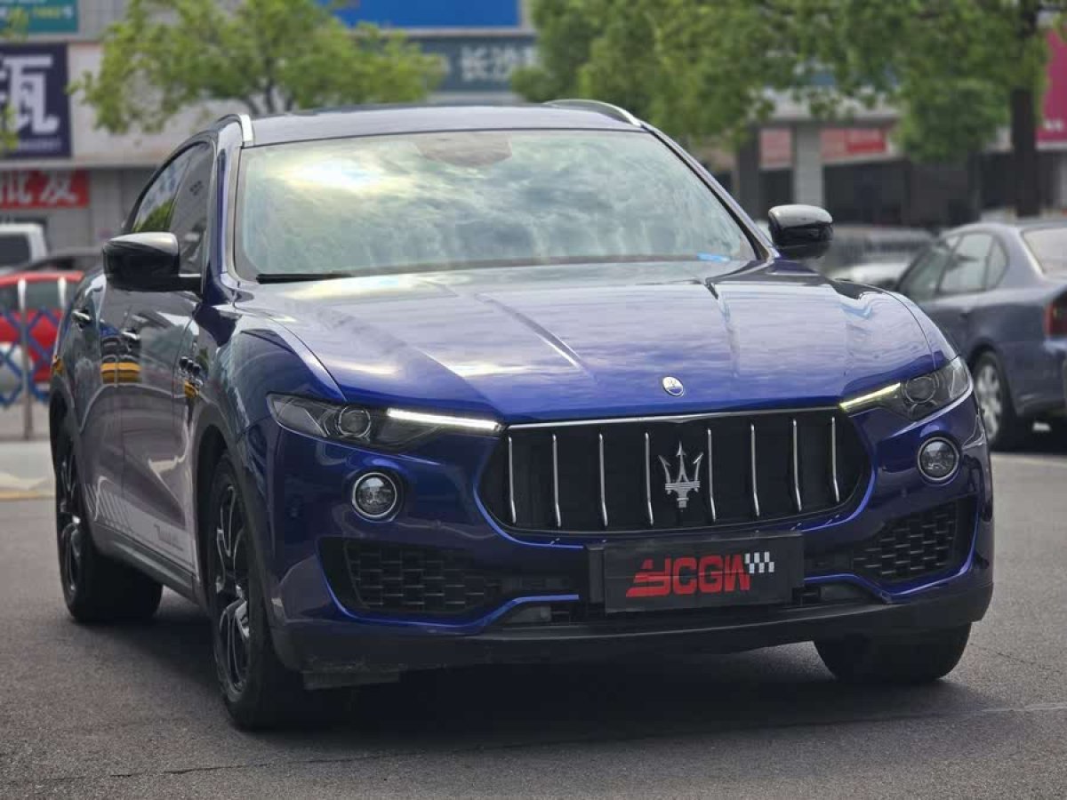 瑪莎拉蒂 Levante  2019款 3.0T 350Hp 標(biāo)準(zhǔn)版 國VI圖片