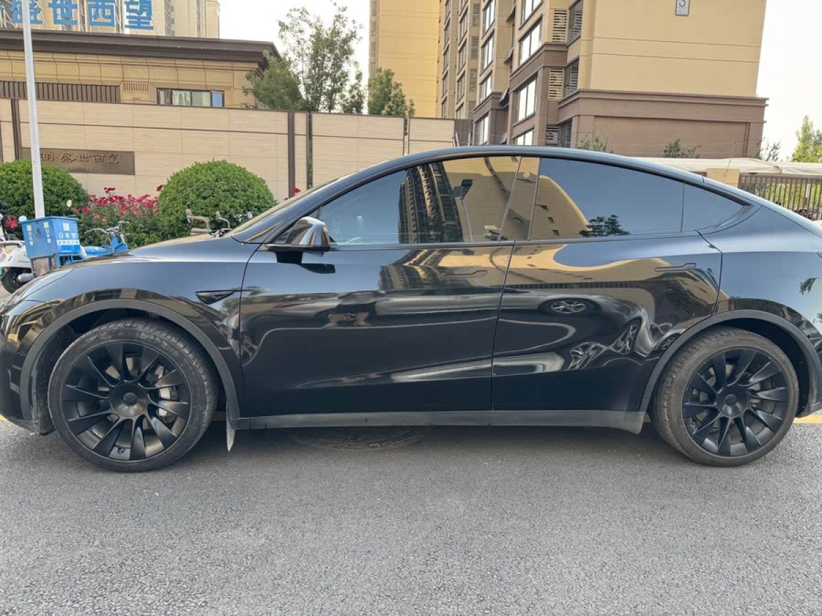 特斯拉 Model Y  2022款 改款 后輪驅(qū)動(dòng)版圖片