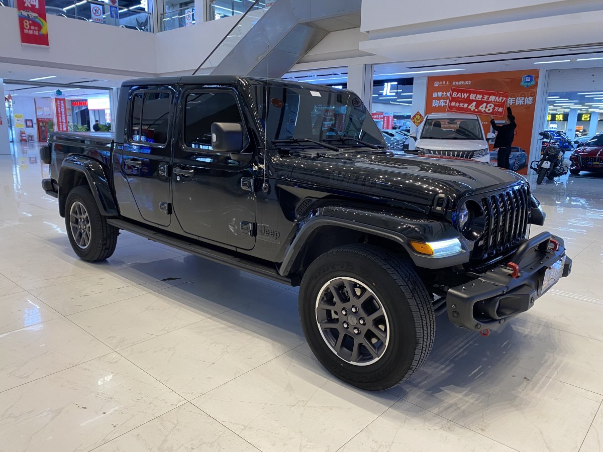 2023年4月Jeep 角斗士  2022款 3.6L 先行版