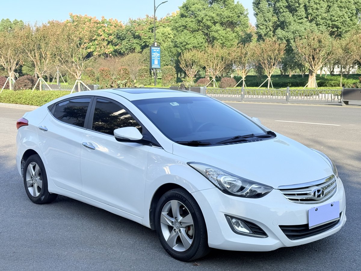 現(xiàn)代 朗動  2012款 1.6L 自動領(lǐng)先型圖片