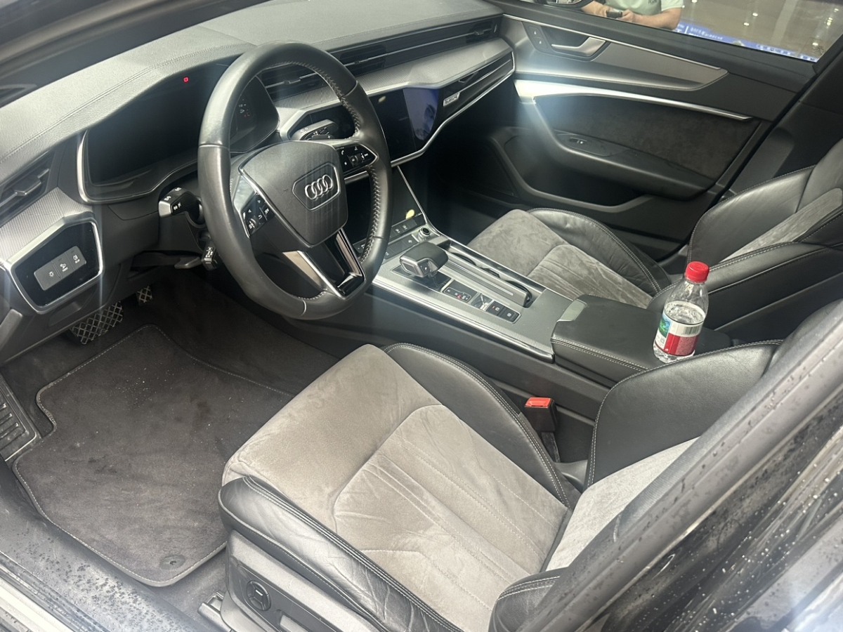 奧迪 奧迪A6L  2019款 45 TFSI quattro 臻選動(dòng)感型圖片