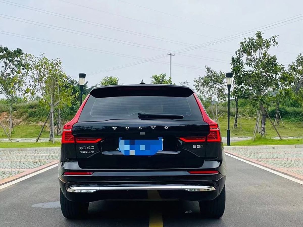 沃爾沃 XC60  2023款 B5 四驅(qū)智遠(yuǎn)豪華版圖片