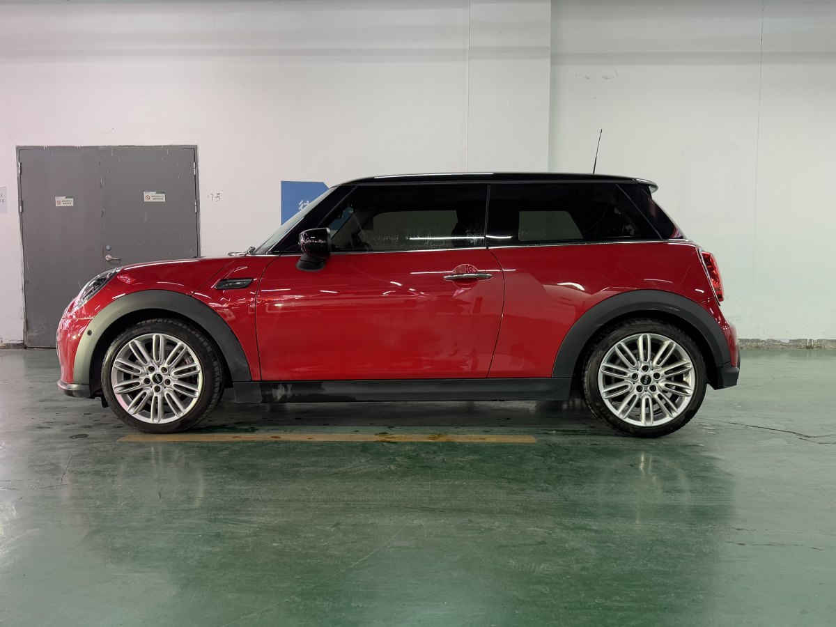 MINI MINI  2022款 改款 1.5T COOPER 經(jīng)典派圖片