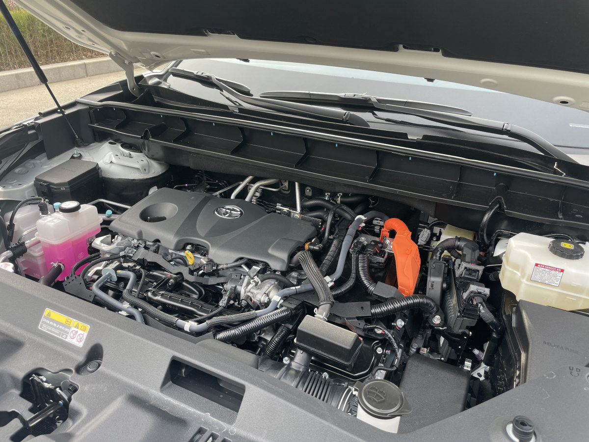 丰田 汉兰达  2022款 双擎 2.5L 四驱豪华版 7座图片