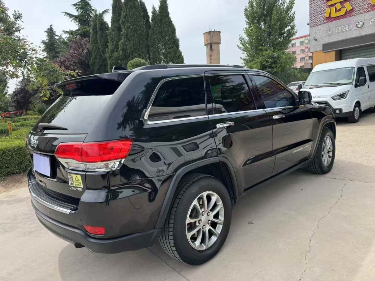 Jeep 大切諾基  2015款 3.0L 旗艦尊悅版圖片