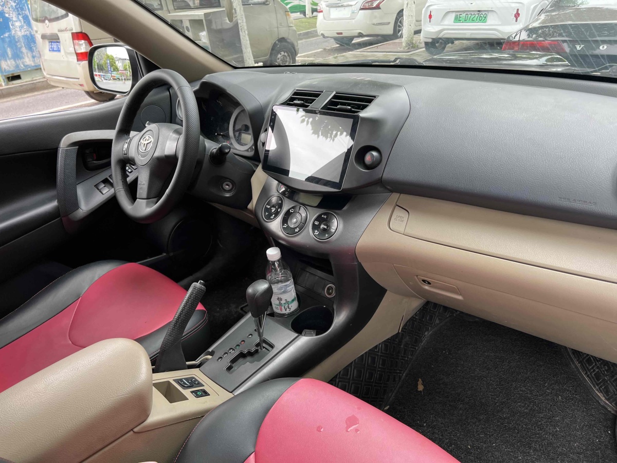 2012年2月丰田 RAV4  2019款 荣放 2.0L CVT两驱先锋版
