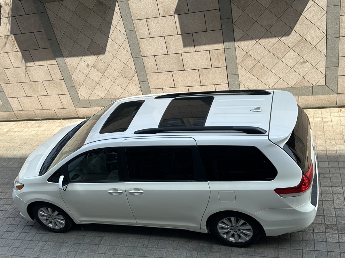 豐田 塞納  2011款 3.5L 四驅(qū)自動型圖片