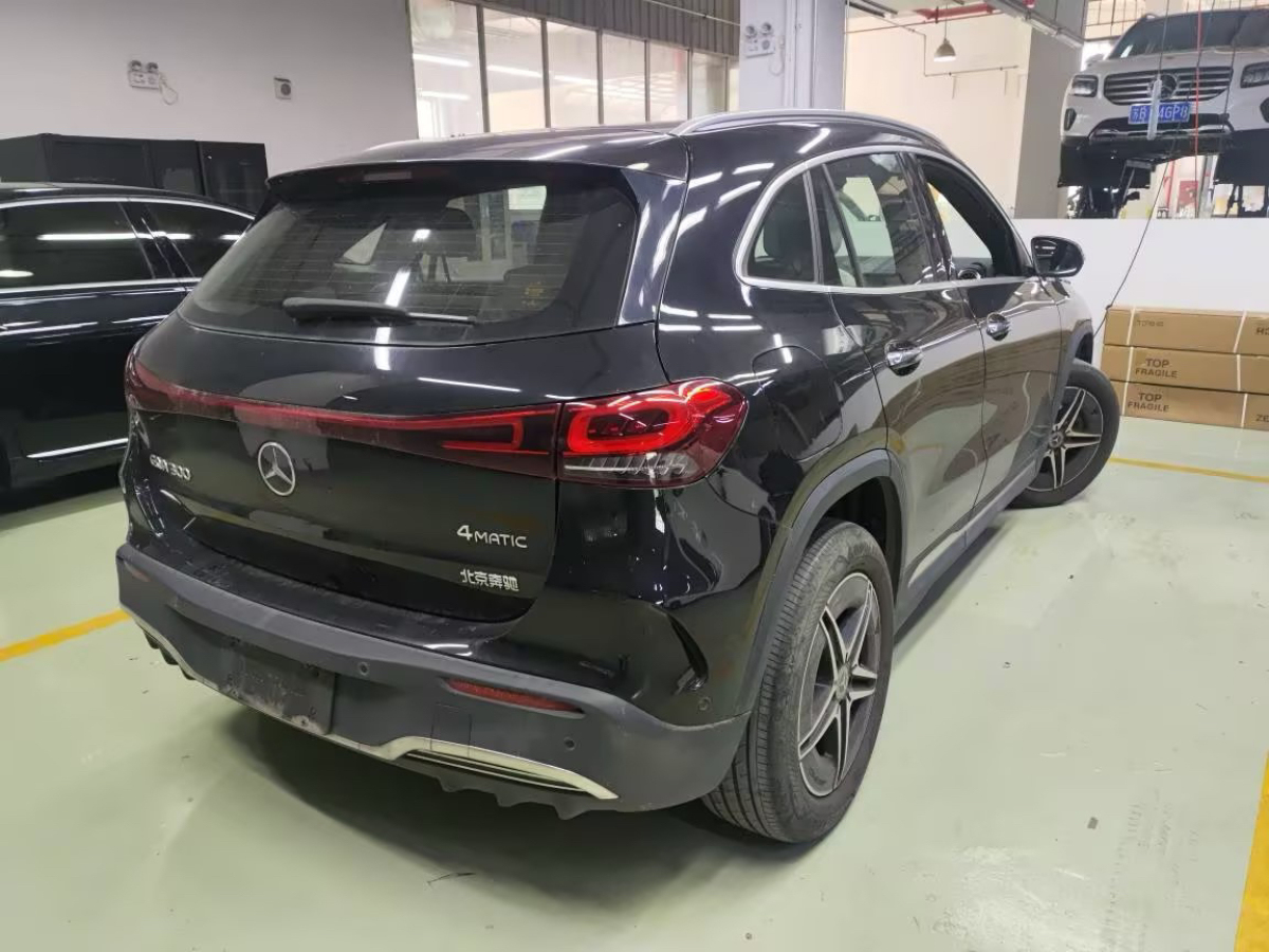 奔馳 奔馳EQA  2022款 EQA 300 4MATIC 首發(fā)特別版圖片