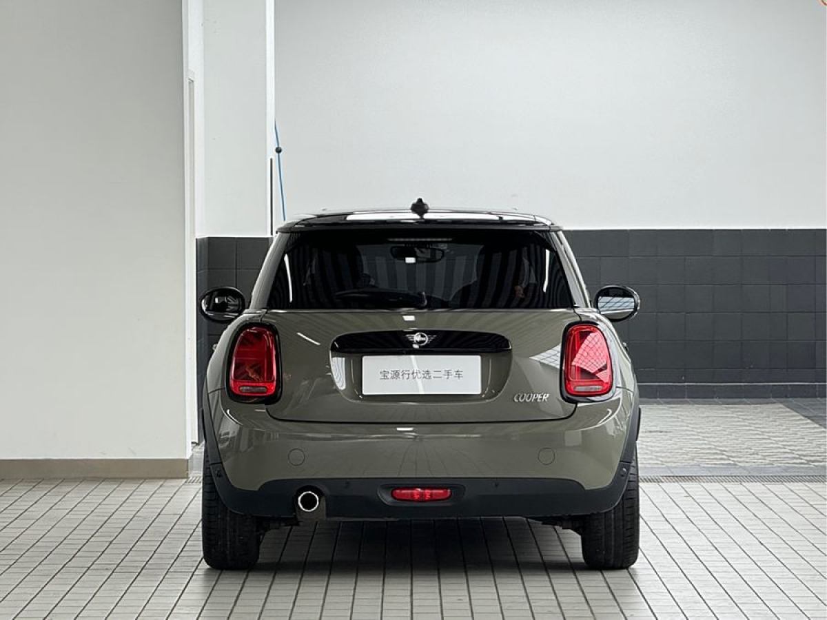 MINI COUNTRYMAN  2018款 1.5T COOPER 經(jīng)典派圖片