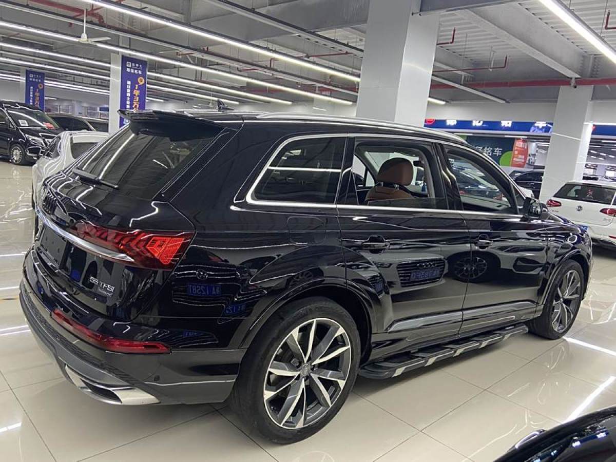 奧迪 奧迪Q7  2023款 55 TFSI quattro S line運(yùn)動(dòng)型圖片