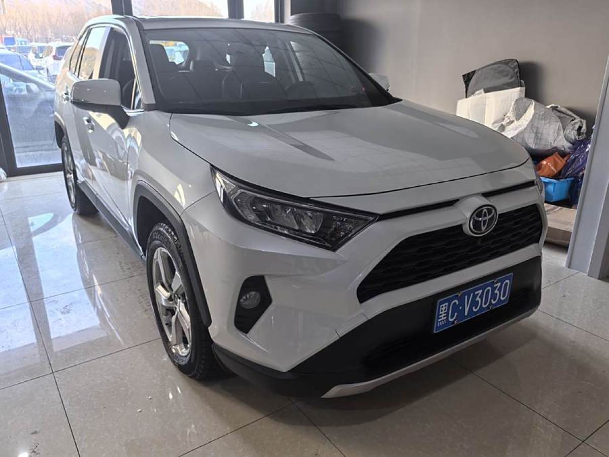 豐田 RAV4榮放  2021款 2.0L CVT四驅(qū)風(fēng)尚PLUS版圖片