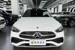 威霆 奔馳 2.0T 商務(wù)版 7座