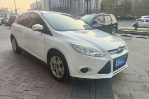 ?？怂?福特 兩廂經(jīng)典 1.8L 手動(dòng)酷白典藏版