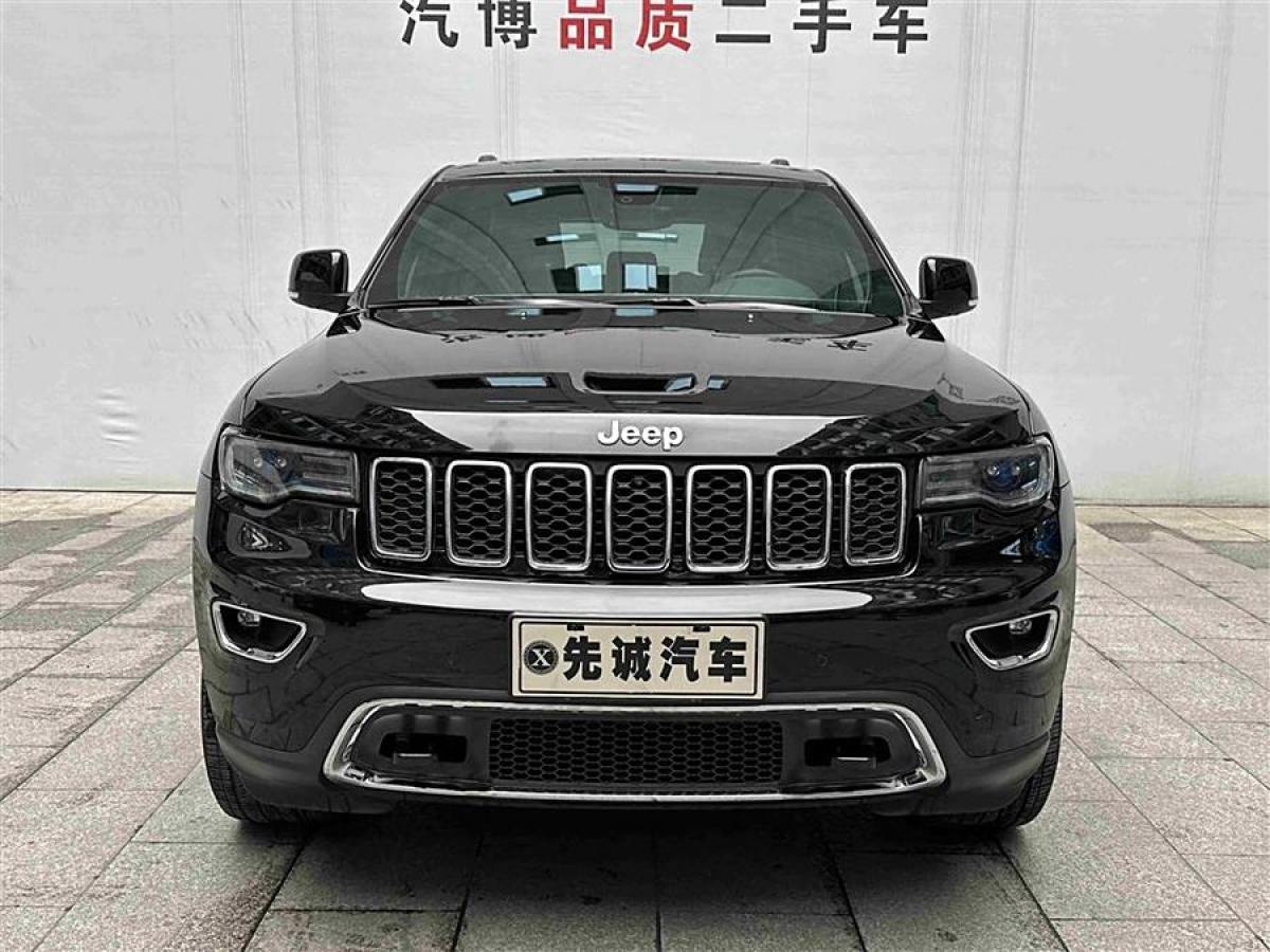 Jeep 大切諾基  2017款 3.0L 精英導(dǎo)航版圖片