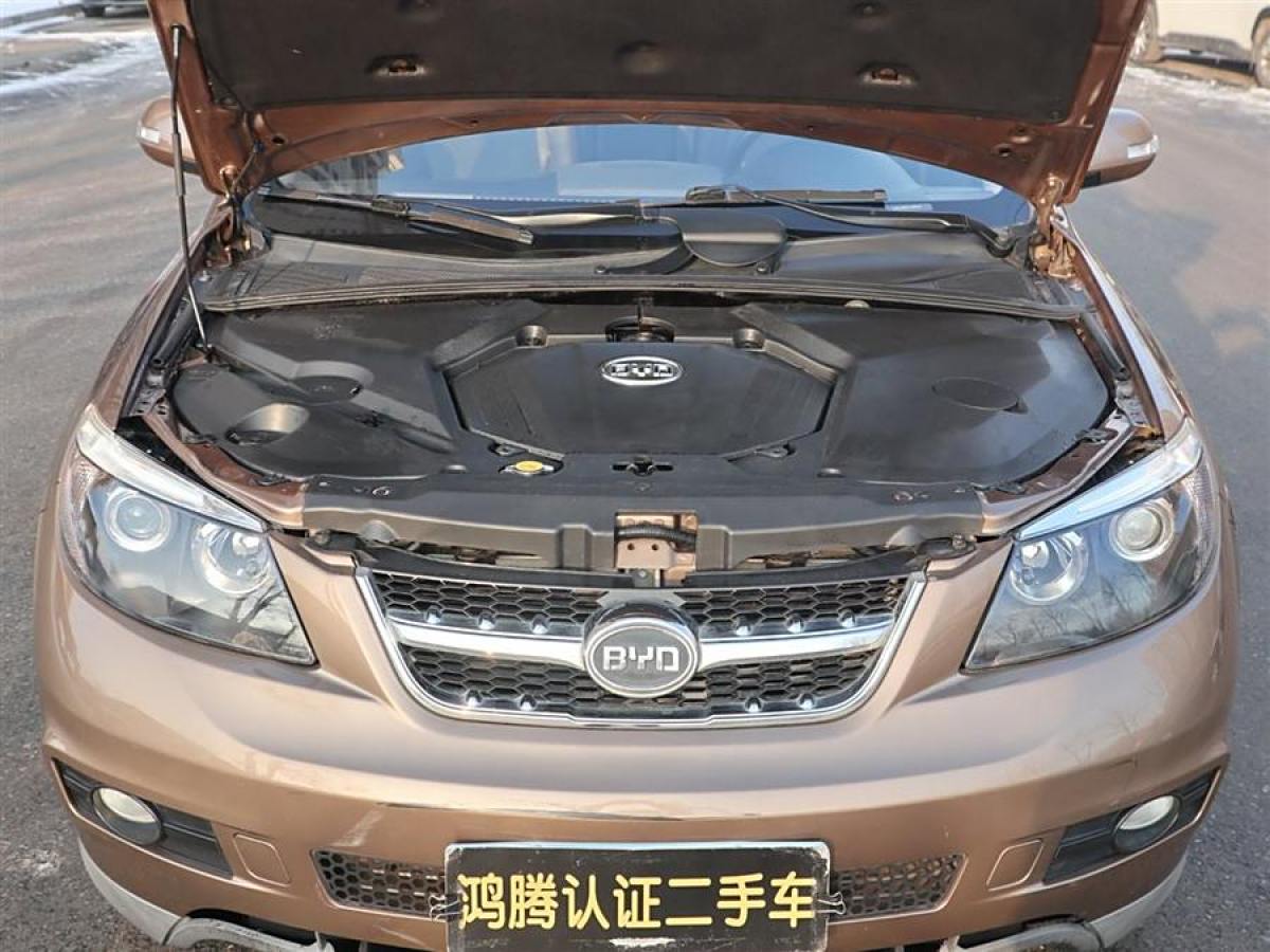 比亞迪 S6  2014款 2.0L 手動豪華型 5座圖片