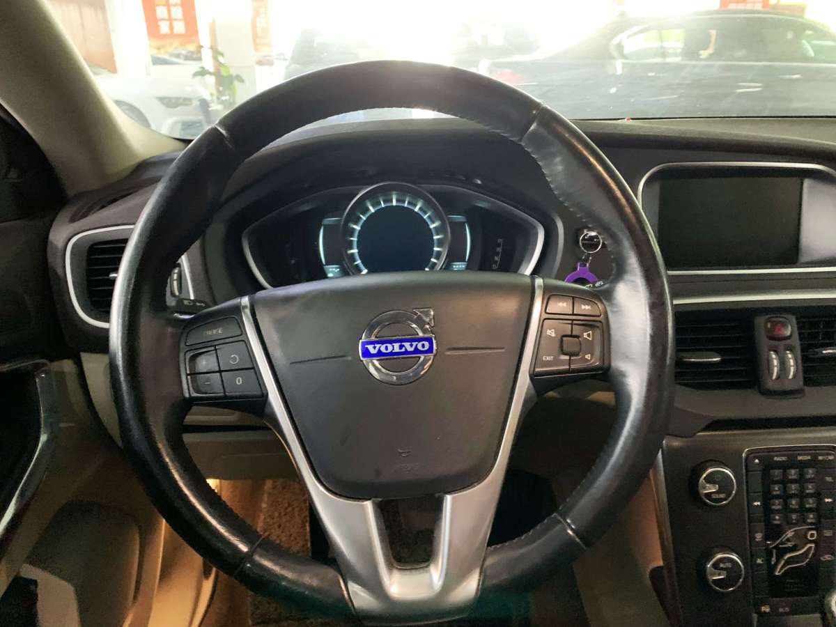 沃爾沃 V40  2014款 2.0T 智逸版圖片