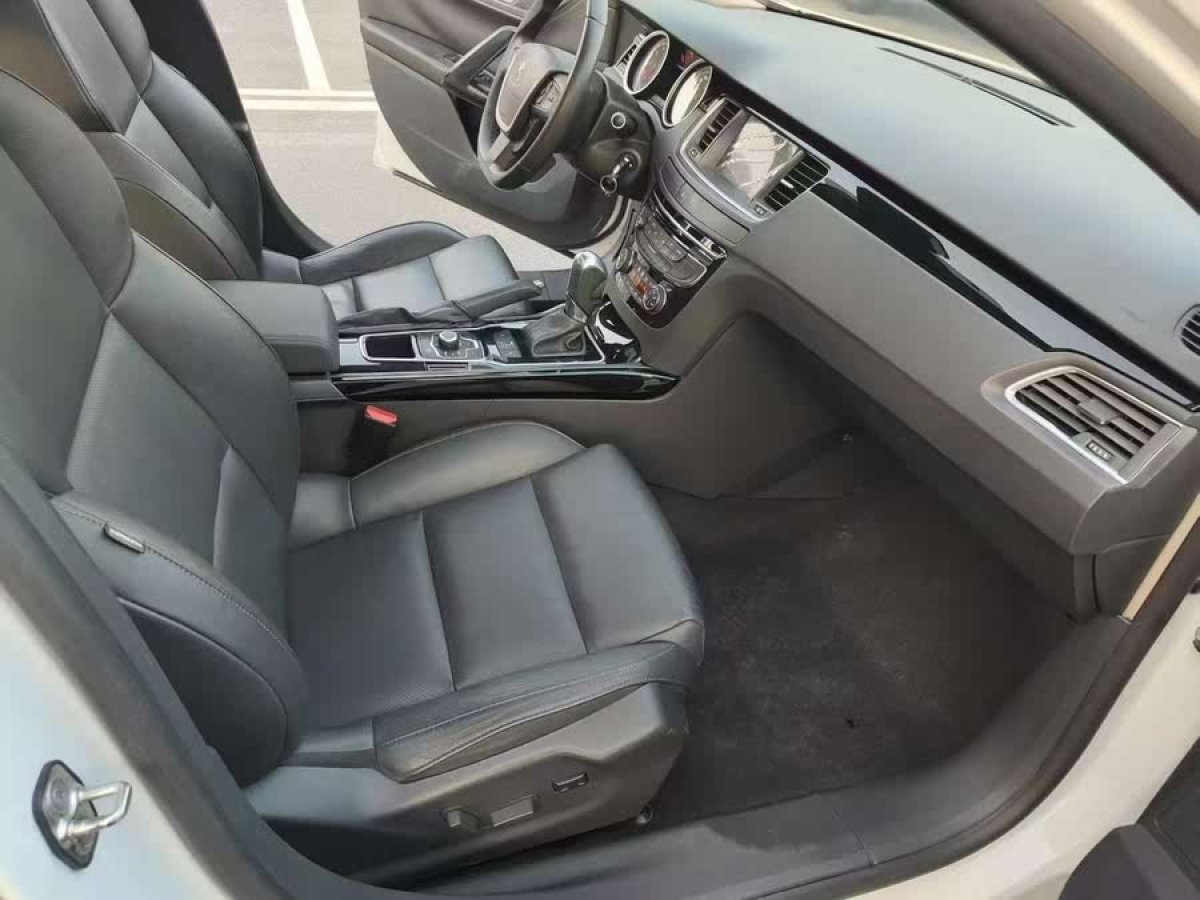 標(biāo)致 508  2012款 2.0L 自動豪華版圖片