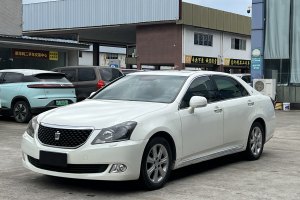 皇冠 丰田 3.0L Royal Saloon