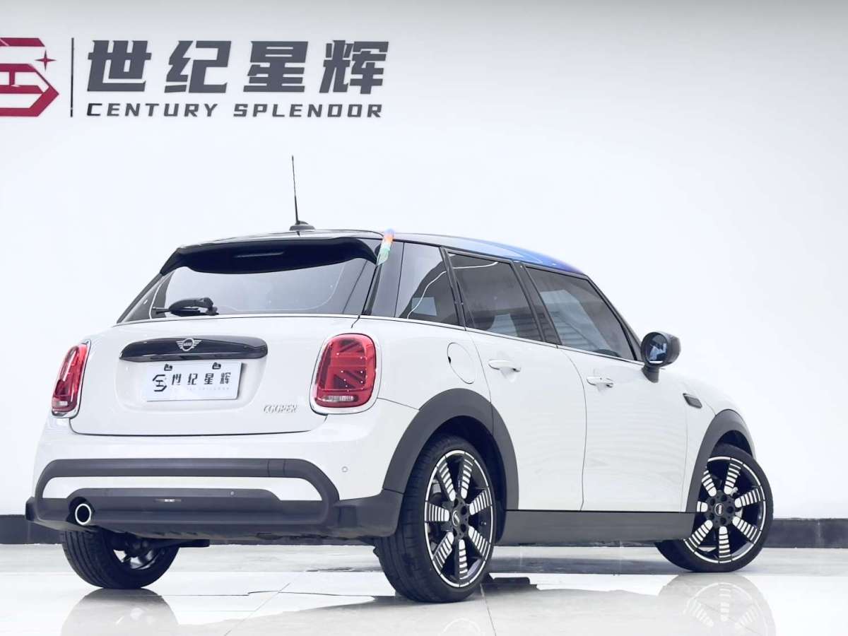 MINI MINI  2022款 1.5T COOPER 五門版 The Coopers 紀念版圖片